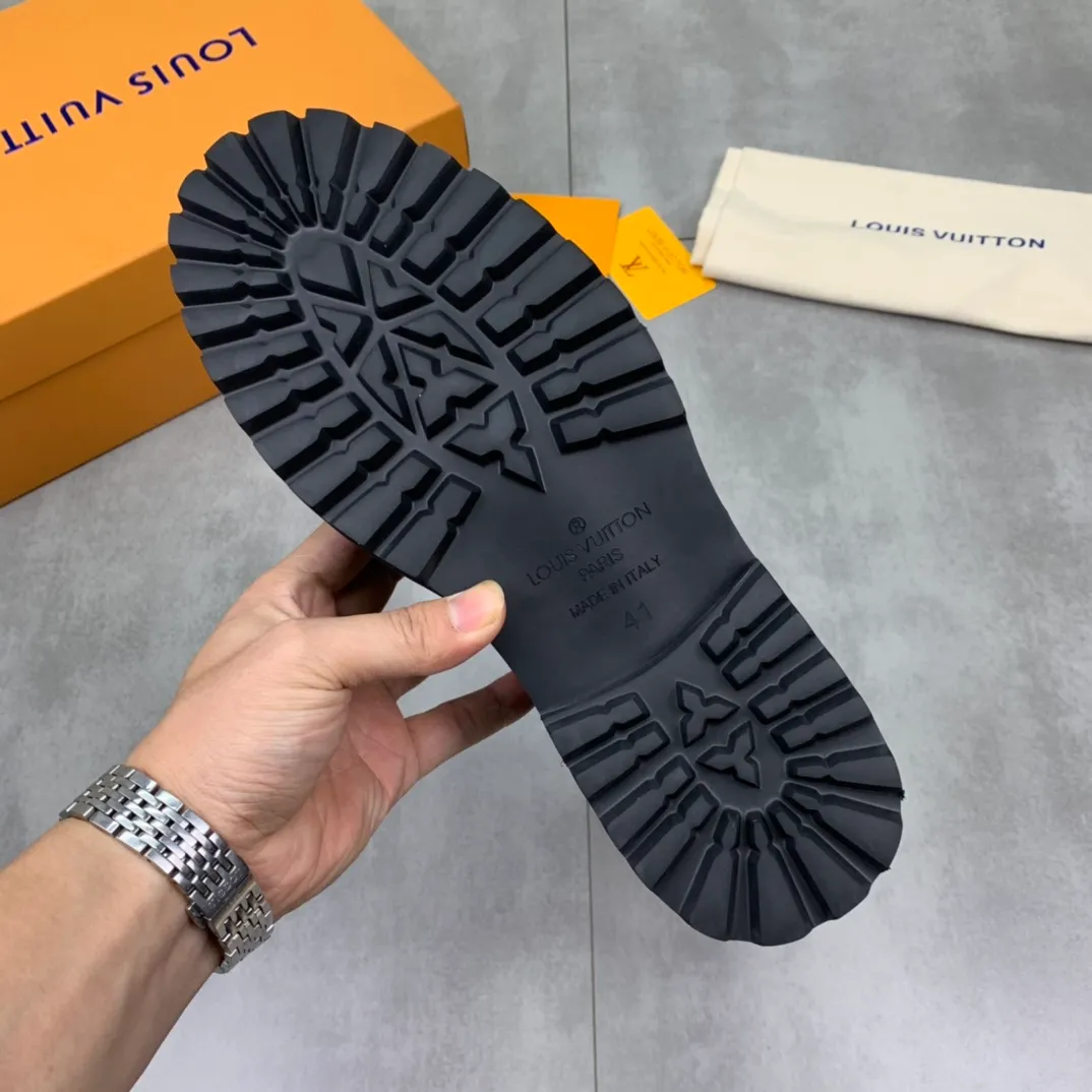 Men's men's shoes 💰P620💰【New】🆘Water-dyed cow lining LV Louis Vuitton business high-top leather shoes, made of original imported Italian 🇮🇹 calfskin, full cowhide lining, carefully handmade by professional shoemakers, the original version is specially designed for wear-resistant outsole. Standard code 38-44 3⃣️color🉑️choice